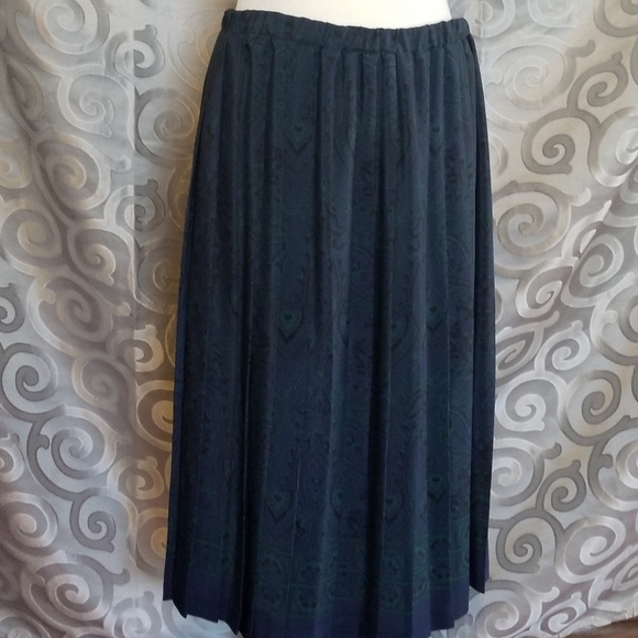 Leslie fay skirt and jacket set - Picture 11 of 11
